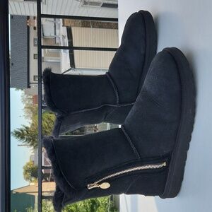 UGG Bailey Zip Boots Flat Black Twinface Sheepskin Real Fur US Size 9